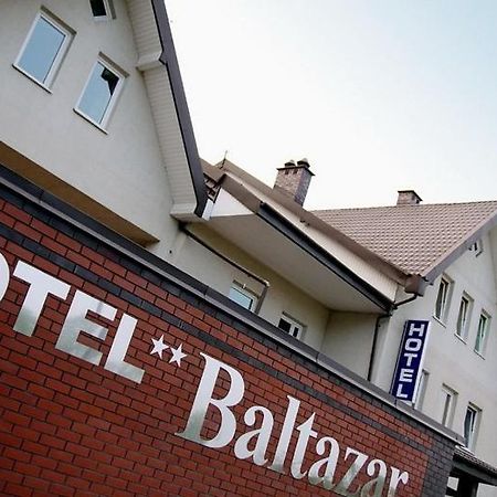 Hotel Baltazar Pułtusk Bagian luar foto