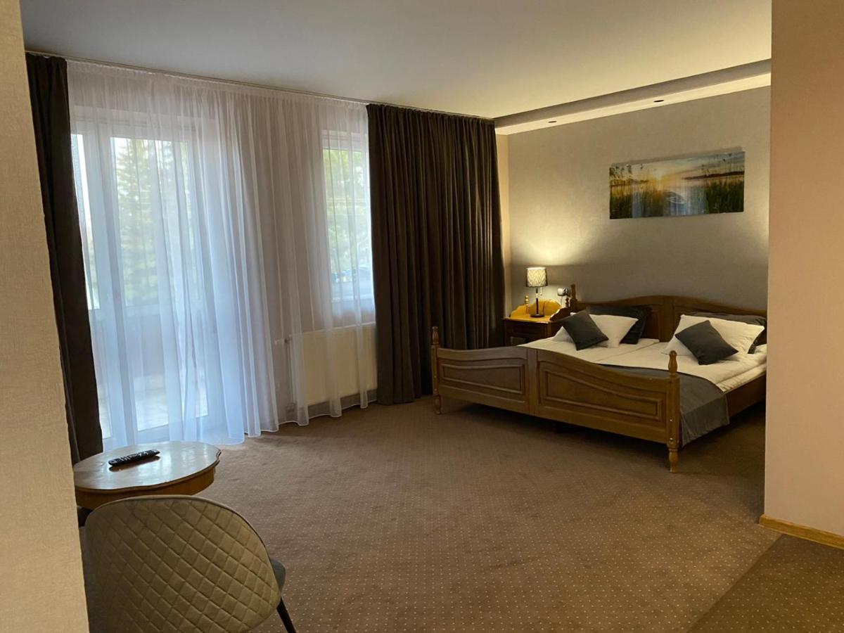 Hotel Baltazar Pułtusk Bagian luar foto