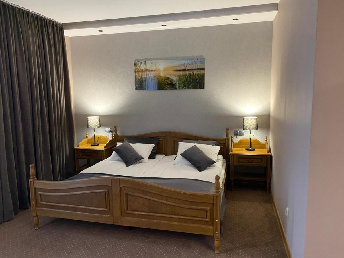 Hotel Baltazar Pułtusk Bagian luar foto