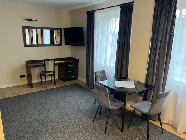 Hotel Baltazar Pułtusk Bagian luar foto